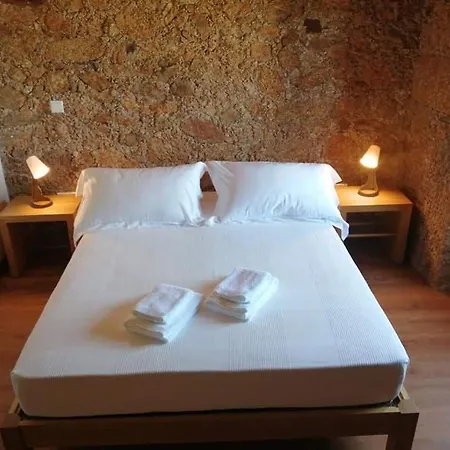 Casas Do Torreão 3 Casas De Local * Alfaiates